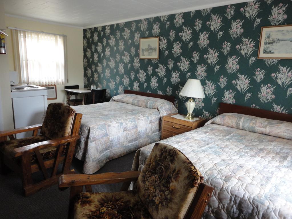 Hipwell'S Motel Fonthill Zimmer foto