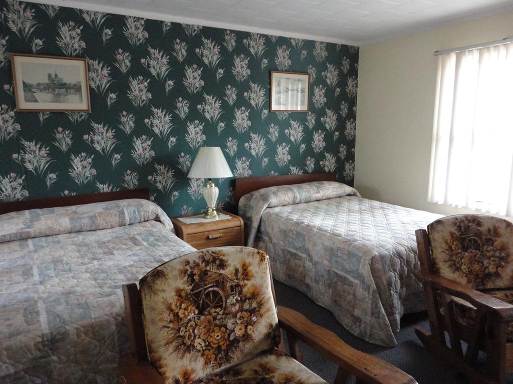 Hipwell'S Motel Fonthill Zimmer foto